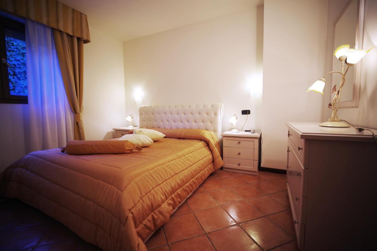 Hotel Ristorante Al Brunello Di Montalcino Buitenkant foto