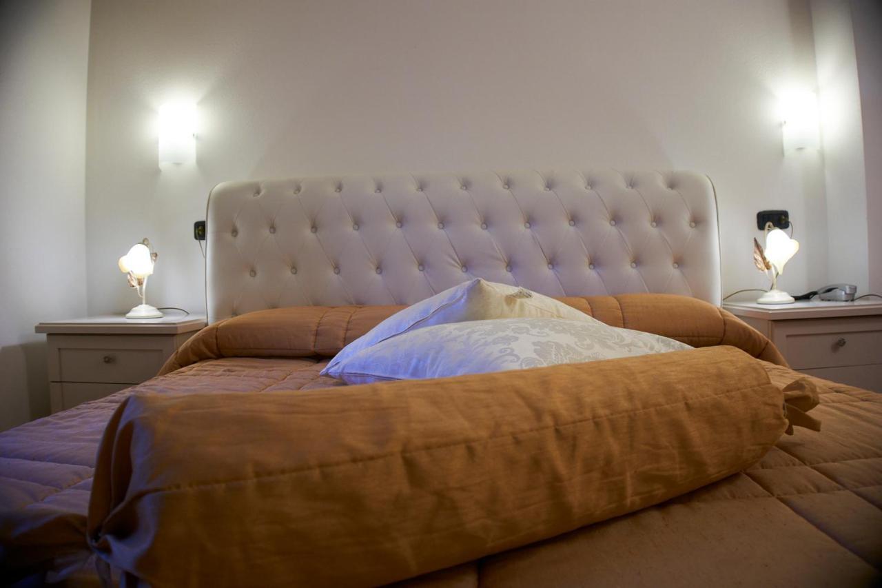 Hotel Ristorante Al Brunello Di Montalcino Buitenkant foto