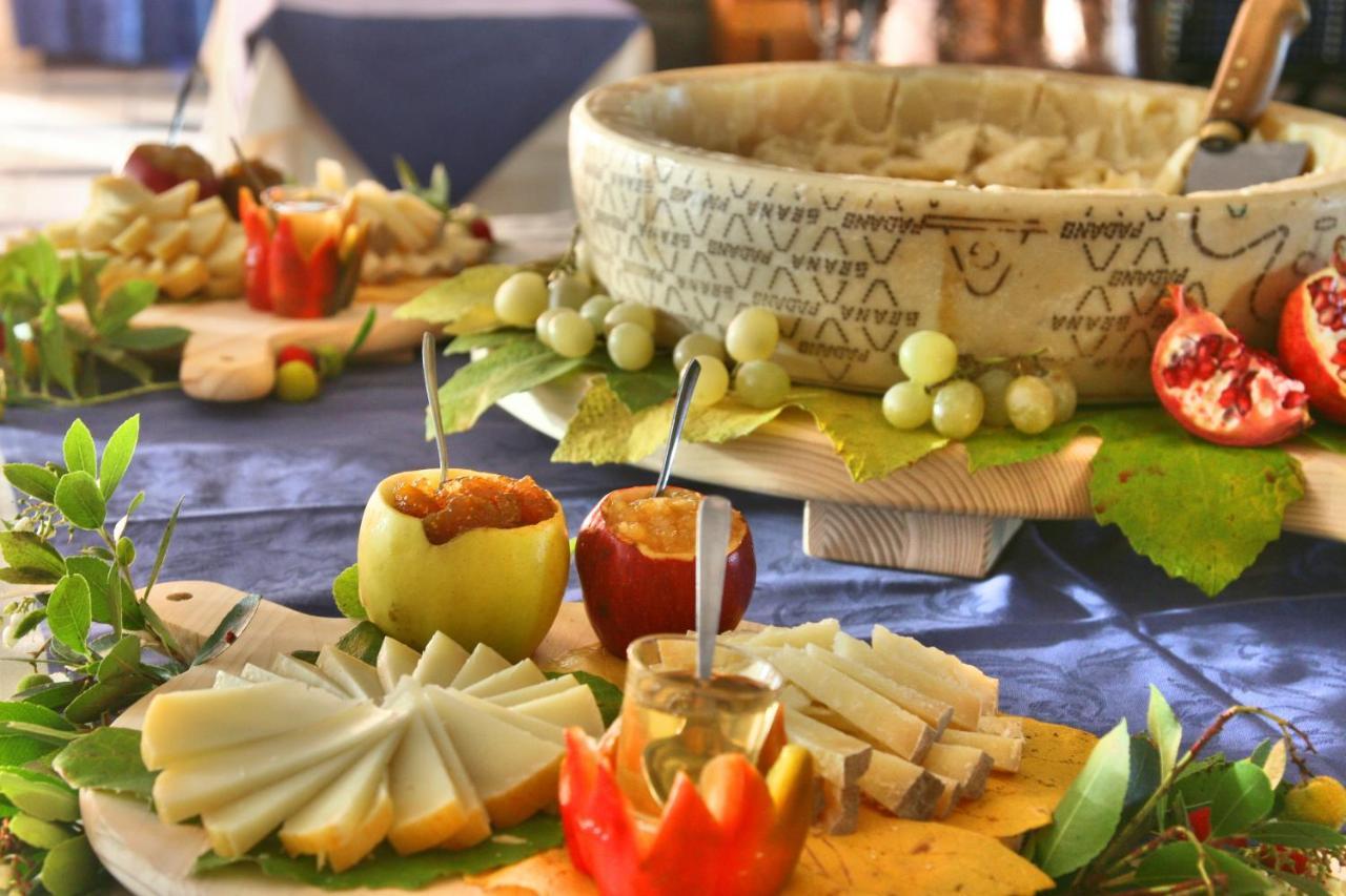 Hotel Ristorante Al Brunello Di Montalcino Buitenkant foto