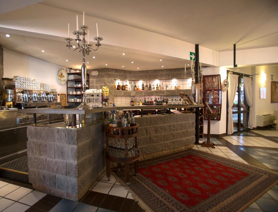 Hotel Ristorante Al Brunello Di Montalcino Buitenkant foto