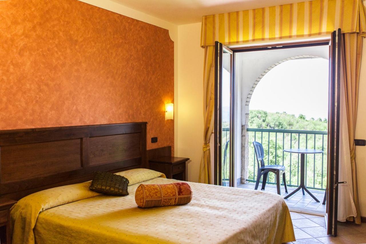 Hotel Ristorante Al Brunello Di Montalcino Buitenkant foto