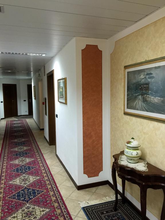 Hotel Ristorante Al Brunello Di Montalcino Kamer foto
