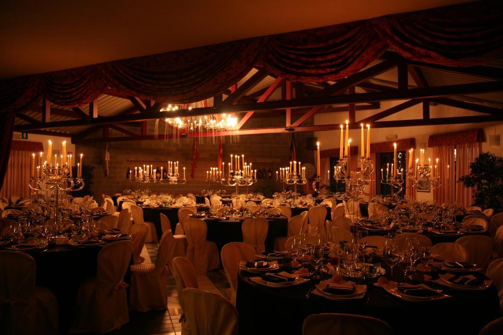 Hotel Ristorante Al Brunello Di Montalcino Buitenkant foto