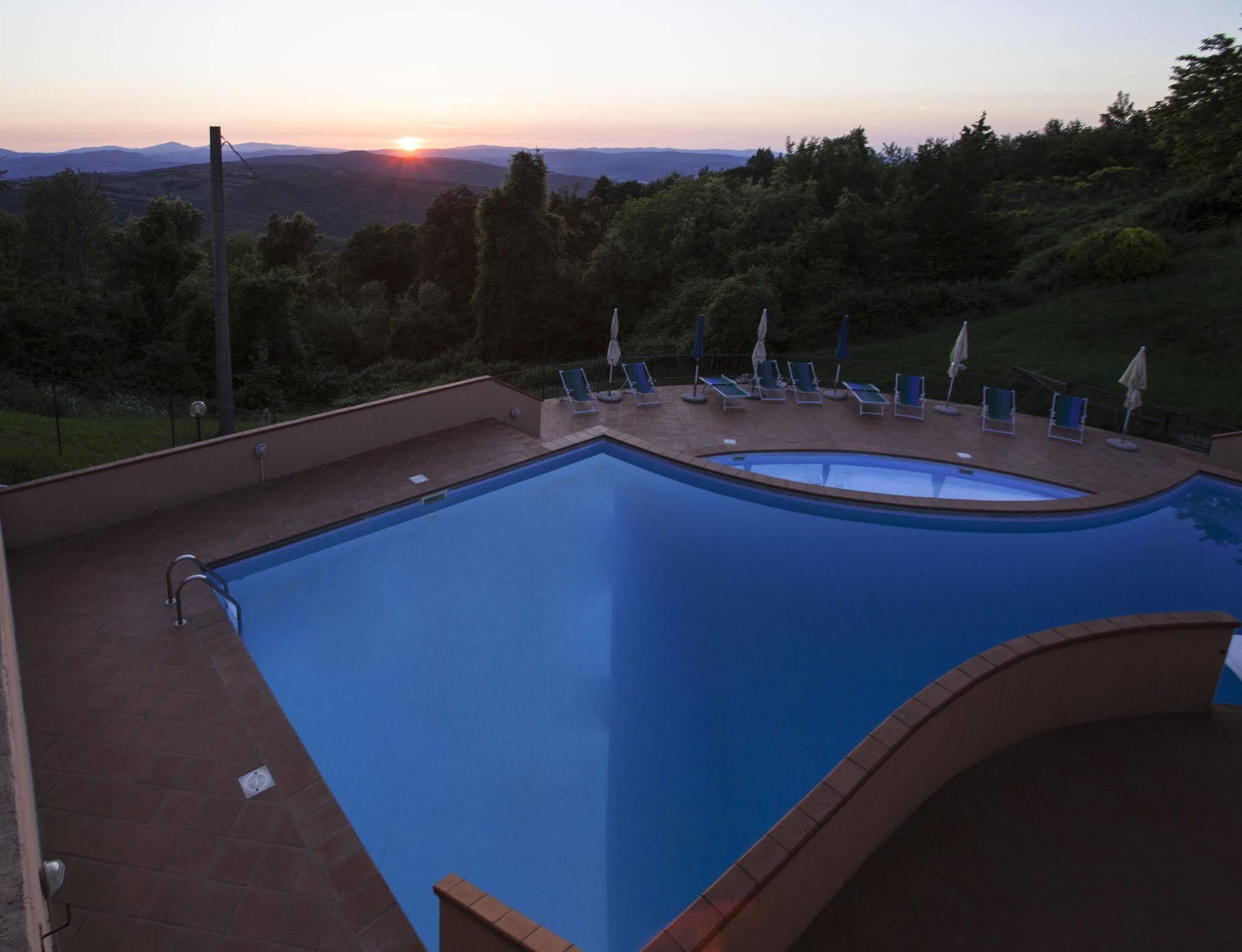 Hotel Ristorante Al Brunello Di Montalcino Buitenkant foto
