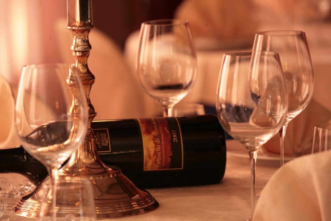 Hotel Ristorante Al Brunello Di Montalcino Buitenkant foto